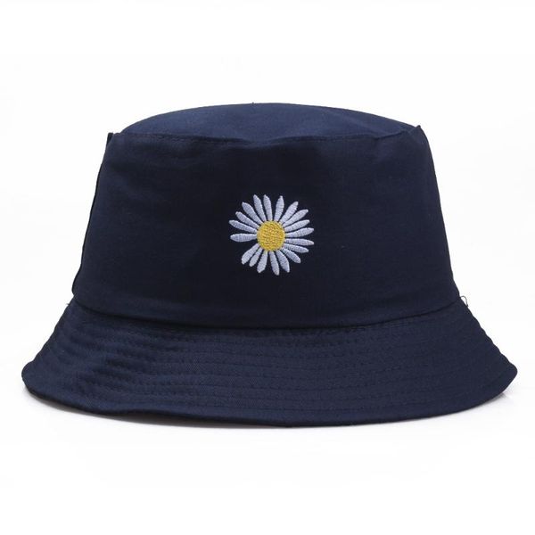 Bérets Chrysanthème Seau Chapeau Marque Été Femmes Hommes Panama Casquettes Plates Soleil Broderie Visière Pêche Pêcheur Base Bob ChapeauBérets