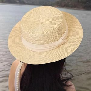 Bérets Classic Prew Hat élégant Collection d'été féminine British Retro Style Protection du soleil large pour la randonnée en plein air