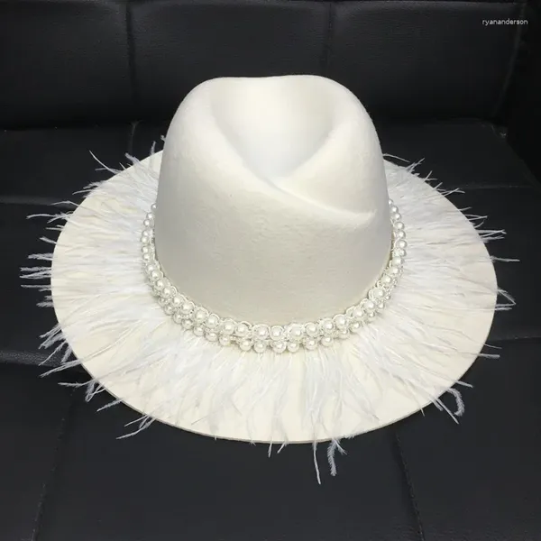 Bérets Classical White Felt Hiver Hiver Cloche Wool Wool Pearl Feather Floppy Brim Wedding Fedora Ladies Robe