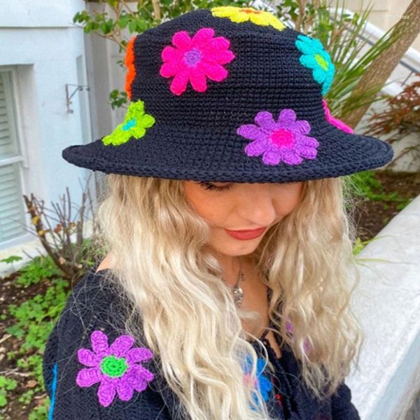 Bérets au Crochet pour femmes, chapeau seau léger à fleurs brodées, pêcheur floral d'été, protection solaire à large bord