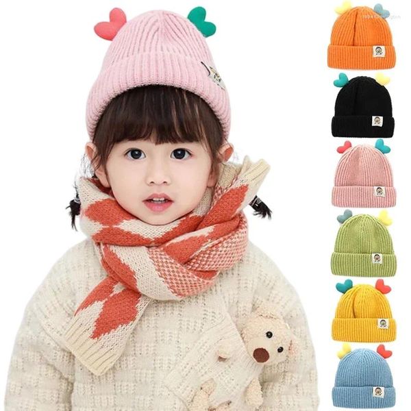 Boinas Lindo en forma de corazón Niños Otoño Invierno Cálido Protección de oído Sombrero Infantil Sombreros de punto Niños Niñas Cabeza Esquina Gorro