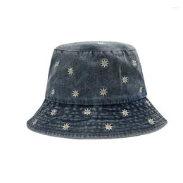 Bérets Denim Backet Femme Femmes Lavage Daisy Broidered Fisherman Cap chapeaux d'été vintage pour voyager hip hop Soleil décontracté
