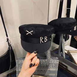 Beretten Designer Net Red Explosive Rhinestone Letters Satin Navy Hat Casual Ademende Pilot Socialite Sboy Cap Flat Top