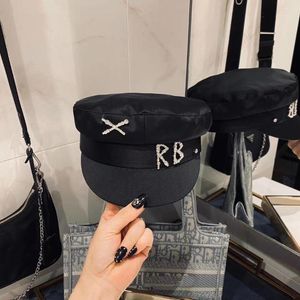 Beretten Designer Net Red Explosive Rhinestone Letters Satin Navy Hat Casual Ademende Pilot Socialite Sboy Cap Flat Top