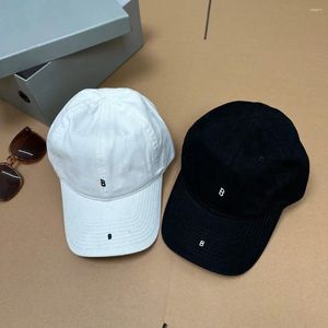 BERETS Designer Vintage Lettre broderie Solide Fashion Retro Cap Baseball Sun Flat Hat