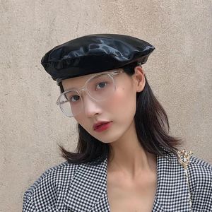 Bérets élégants artistes de mode française en plein air peintre chapeau femelle de style coréen cuir pu