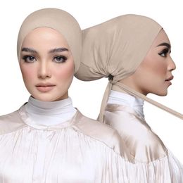 Berets Fashion Frenulum Lnner Hijab Cap Stretch Women Underscarf Bonnet Solid Color Islamitische Turbs Hoofdband Hoeden InstelableBerets