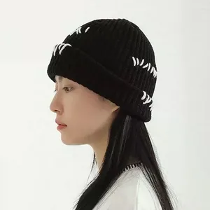 Bérets Fashion tricot laine de laine Femmes hiver chauds Baggy Melon Cap Black Breams Bons de boucles