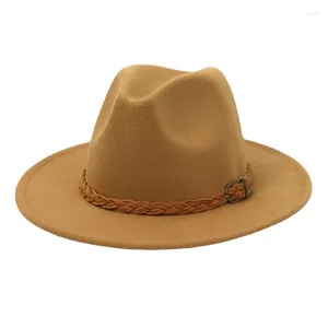 Boinas Sombrero Fedora Hombres Mujeres Cinturón de cuero marrón Decoración Sombreros de fieltro Mezcla de lana artificial Vintage Big Brim Jazz al por mayor