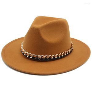 Bérets Fedoras noir kaki femmes chapeau Panama hommes feutre chaîne ceinture Cowboy décontracté rue hiver chapeaux pour femmes Sombrero