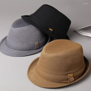 Boinas Sombreros de fieltro para hombres y mujeres Color sólido Lana Jazz Sombrero Grado superior Fieltro Estilo británico Otoño Invierno Boda Fedora NZ245