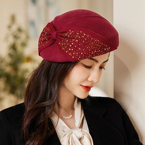 Bérets Femme Cadeau Dame Irrégulière Pillbox Cap Mode Cloche Chapeaux Femme Feutre Béret Parti Formel Fedora Église 100 Laine Top Hat 230831