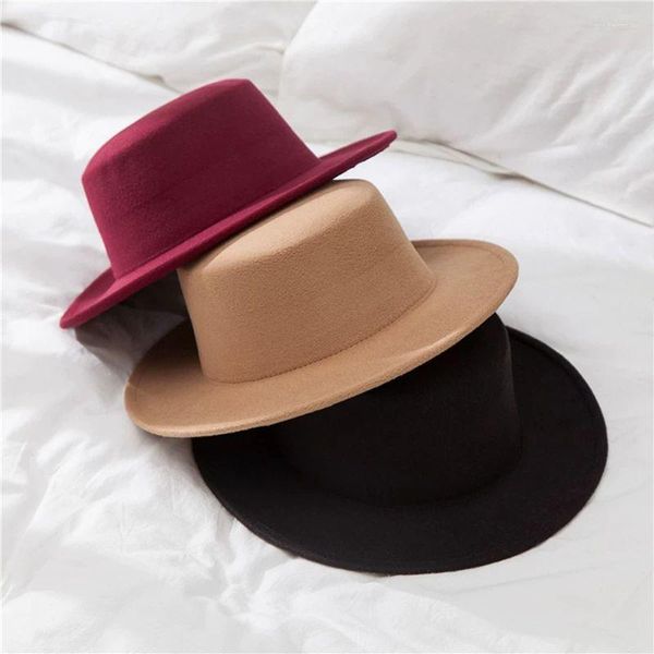 Bérets Flat Top Fedoras Chapeaux Pour Femmes Solide Couleur Imitation Laine Jazz Cap Élégant Britannique À Large Bord Dames Caps Bowler Fedora