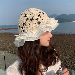 Boinas Four Seasons Cap Versatile Lace Fisherman Hat Sunscreen Streetwear Diseñador de mujer Crochet Beach Knitted Hats Caps Apparel