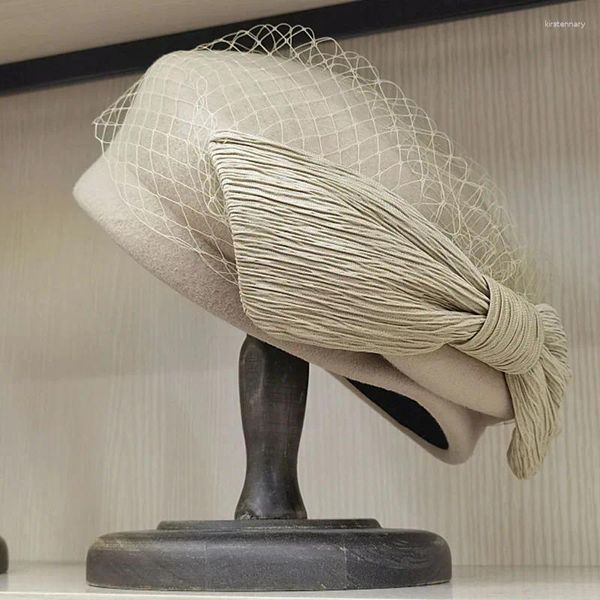 Bérets French Beret Hat pour femmes chapeaux d'hiver Veil Netting Bow Fascinator Ladies Wedding Party Fedora