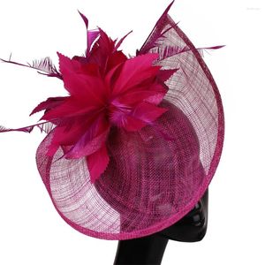 Bérets Fuchsia Chapeaux de plumes fantaisie Fascinatrices de mariage Fédésurs avec des pinces à cheveux Headwear Charming Party Accessoires Bandons