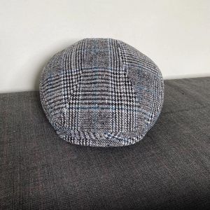 Berets Grey Plaid SBoy Hat Wool Womens Mens Ivy Cap Cabbie Driver Automne Hiver Plats Chapeaux Vintage Gatsby Beret 43