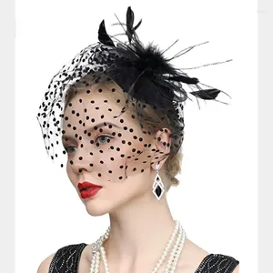 Beretten Handgemaakte Fishnet Veil Women Feather Fascinator Hat Floral Tea Party Hoeden Hoofdbandaccessoires Fedoras