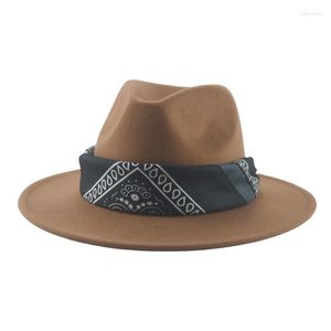 Bérets Hat man chapeaux pour les femmes Top Panama Cowboy COWBOY CASSURS Solide British Cup Khaki Black Fedoras Chapeau Femme