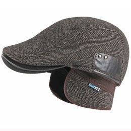 Boinas HT3722 Boina Cap Otoño Invierno Sombrero de lana Hombres Mujeres Sboy Earflap Masculino Femenino Artista Rayado Pintor para 230928