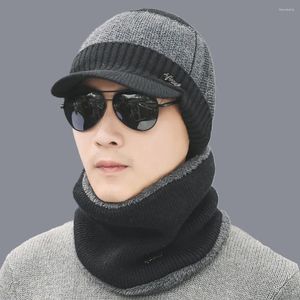 Bérets Inter Hats Skullies Bons de bonnet hiver pour les hommes Femmes Wool Scarf Caps Balaclava Masque Gorras Bonnet tricoté