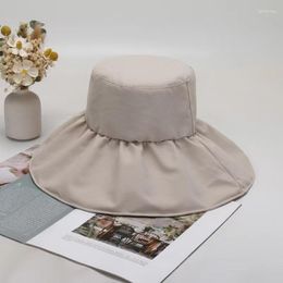 Bérets Version japonaise Black Glue Suncreen Hat pour femmes en été pliable Big Brim Sunshade Bucket UV Résistant Soleil