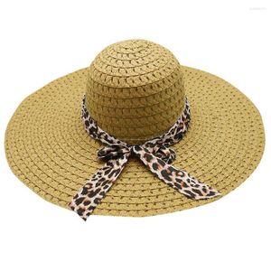 Berets Jaycosin Femmes Leopard Imprimé grand chapeau de paille CAP d'été Floppy UV Protect Wide Brim Femed Femme Girls Beach
