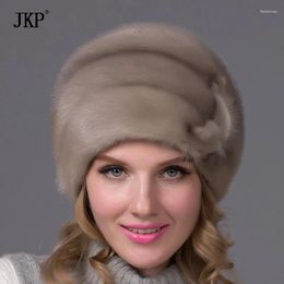 Berets jkp réel naturel entièrement entièrement fourrure chapeau femme hiver Protection d'oreille hivernale Casqueur floral