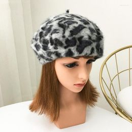 Bérets Kawaii automne hiver chaud fausse laine léopard béret chapeaux pour femmes dames noir gris bonnet chapeau casquette plate casquettes Boina