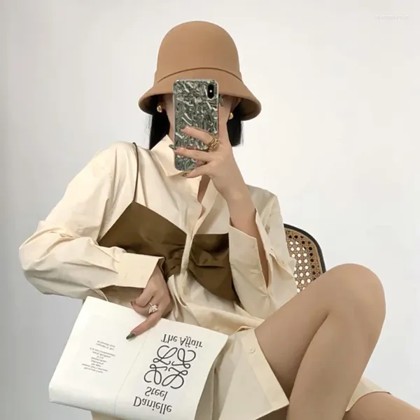 Bérets King Wheat 2024 Laine Dôme Noir Bow Femmes Fedora Stage Show Kaki Casual Feutre Cap Hiver Lady Mode Top Chapeau Rose