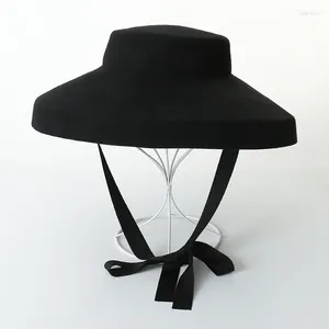 Bérets King Wheat Stage Show Party Effectuer Laine Big Brim Noir Femmes Fedora S Feutre Cap Hiver Bandage Lady Mode Formelle Top Hat