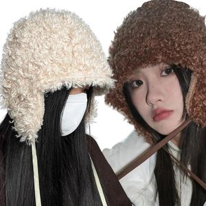Beretten Koreaanse retro wollen trendy winddichte pluche bommenwerper hoeden vrouwen herfst winter warme outdoor oorbeveiliging geruite dames petten