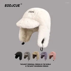 Bérets Version coréenne Chapeaux de bombardier en velours côtelé double face pour femmes automne et hiver protection de l'oreille en peluche froide casquette de pilote de ski chaud