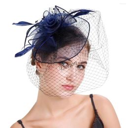 Berets Lady Fedoras Hat Femme Femme British Style Girls Mariage Heaves Veil Bridal Veil Fashion Feather B-8293
