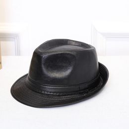 Berets Leather Fedora Vintage Caps Gentleman Bowler Korte rand Panama Hat Jazz Black Cap voor mannen Womenberets Beretsberets