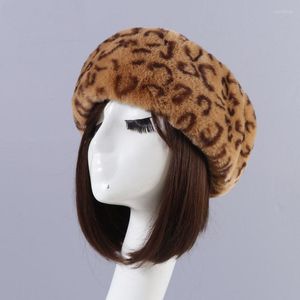 Bérets Luxury Femmes fausse fourrure Leopard Chapeau russe solide chaud Bomber chauds oreille Protection de l'oreille