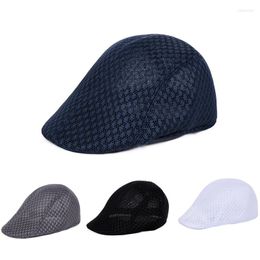 Boinas Gorra plana de malla para hombre Viseras ahuecadas de color puro Sombreros de sol de verano transpirables