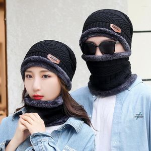 Berets heren winter warme fluwelen hoed sjaalhandschoenen ingesteld voor vrouwen buitenrijden gebreide kap -muts nekbeveiliging