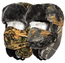 Berets Homens Cap Forro De Pelúcia Chapéu À Prova De Frio Estilo Coreano Orelha Flap6350001