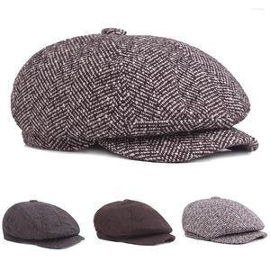 Berets Men Vintage gebreide Winter Cabbie Rijgolf Beret Hat Sboy Soft Stripe Cap Hatcs0550