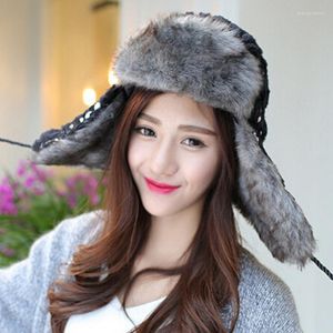 Berets MZT404 Hoge kwaliteit vrouwen pailletten Russische hoed dames dikke warme winter bakbom