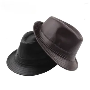 Bérets Pu Leather Gift Fedoras pour le moyen d'âge et les personnes âgées hivernales extérieures de loisirs messieurs jazz hat de jazz hommes panama