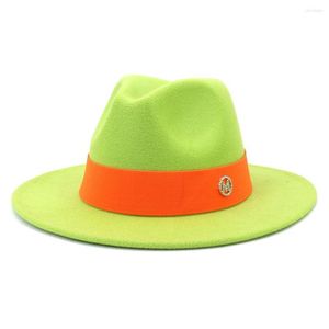 Berets Summer Fedora Wide rand Oranje Red Ribbon Letter Boor rechte rand Jazz Tophoed voor vrouw Panama man Sombreros de Muje