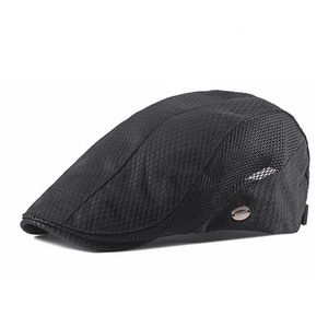 Bérets été maille béret chapeau pour hommes creux respirant solide noir Wite plat casquette à visière femmes en plein air Golf conduite Sboy chapeauxbérets