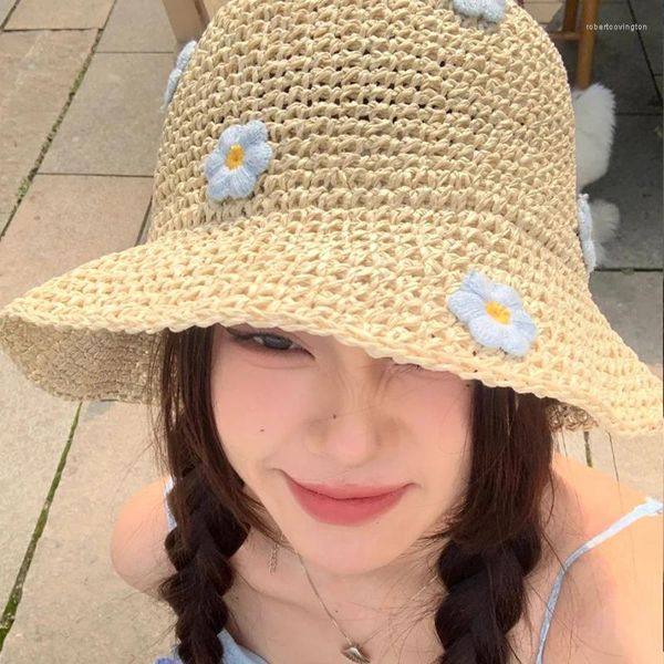 Bérets Summer Sun Sun Femme Paille Crochet Bucket Femme Planama Panama Cap UV Boho Flower Fishing Chaps Vacation plage