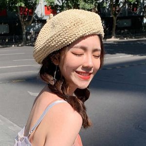 Baretten Zomer Weave Baret Vrouwelijke Strohoeden Voor Vrouwen Lente Herfst Platte Zonnehoed Ademend Casual Vakantie Kunstenaar Strandpet Chapeau Z0616