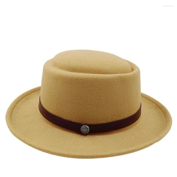 Boinas El hombre Sombrero Sección alta Cinturón Accesorios Regalo Otoño e invierno Temperamento Sombreros para mujeres Flat Top Edge Wind Ha