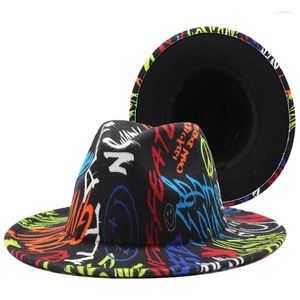 Bérets Tie-Dye Patchwork Fedora Chapeaux Pour Femmes Coloré Graffiti Large Bord Panama Top Hat Hommes Laine Artificielle Style Britannique Jazz Caps