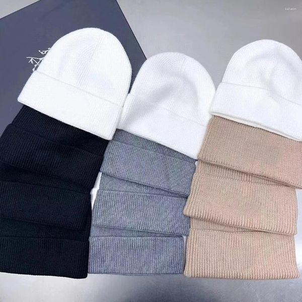 Berets U99 Men's Knit Hat Couple d'hiver Laine Simple Femme Pullover Marque coréenne Cold Cold Minimalist Wind Curling Laine