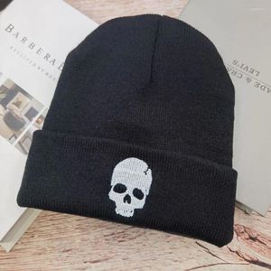Bérets Unisexe Winter Carton Cool Skull Imprimé tricoté du vent Capeur chaud Men Femmes Punk Hip Hop Fashion Black Hat Breames